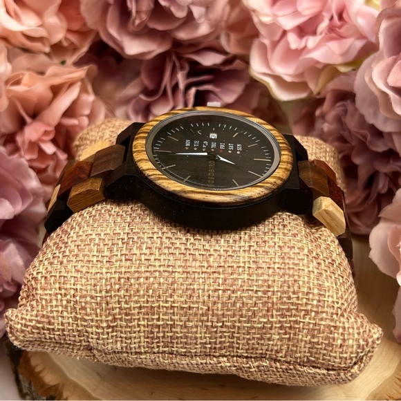 Luxury Multi Tone Colorful Wood Quartz Watch - Picture 10 of 16